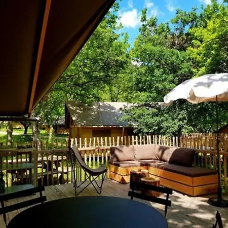 Campingplatz Village Huttopia 3*